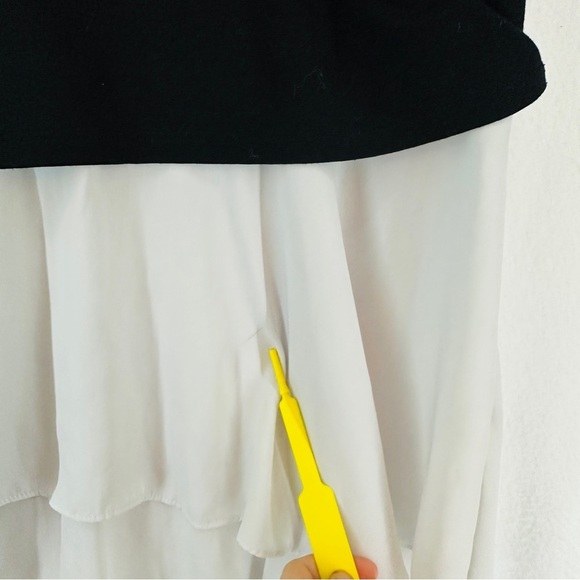 Belle Sky Two Tone Flowy Blouse Medium Black White - Picture 5 of 11